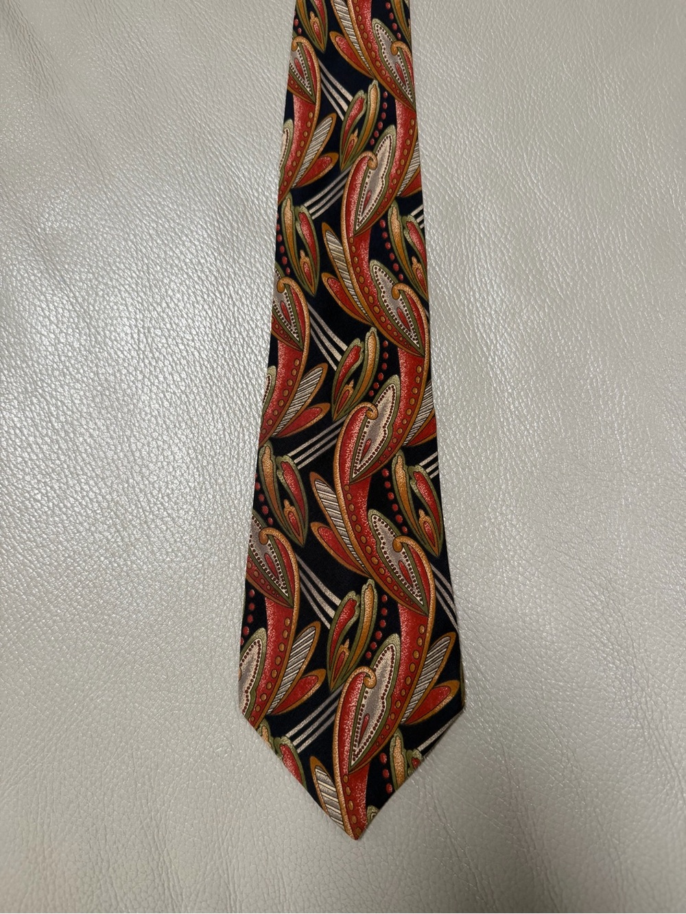 Karl Lagerfeld Vintage 100% Silk tie